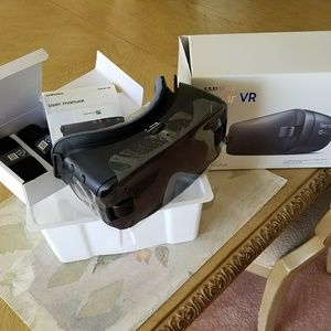 SAMSUNG GEAR And New York NFL travel neck pillow